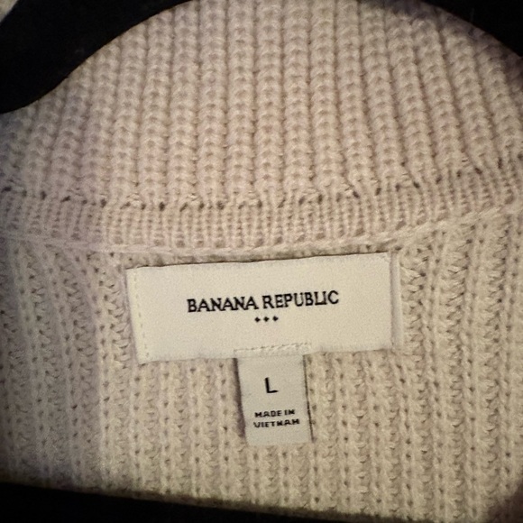Banana Republic Factory Sweater - Picture 3 of 4